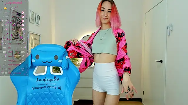 Snapshot of Kar1_na_ chatting on 02/15/25, 08:22 Kar1 na  online show from 02/15/25, 08:22