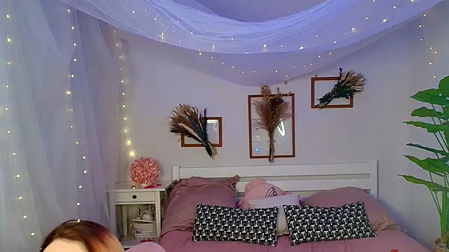 Snapshot of Kar1_na_ chatting on 03/08/25, 11:48 Kar1 na  online show from 03/08/25, 11:48