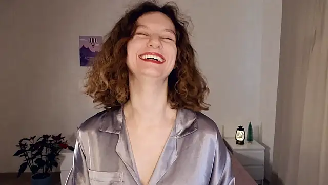 Snapshot of Leya_Curly chatting on 01/29/25, 09:33 Leya Curly online show from 01/29/25, 09:33