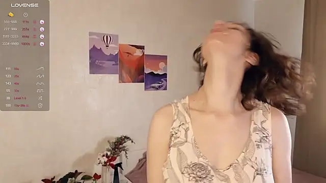 Snapshot of Leya_Curly chatting on 02/06/25, 12:16 Leya Curly online show from 02/06/25, 12:16