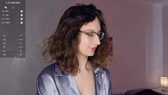 Snapshot of Leya_Curly chatting on 02/23/25, 10:28 Leya Curly online show from 02/23/25, 10:28