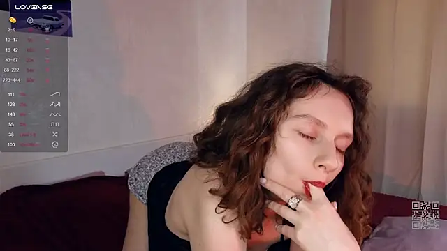 Snapshot of Leya_Curly chatting on 02/27/25, 01:17 Leya Curly online show from 02/27/25, 01:17