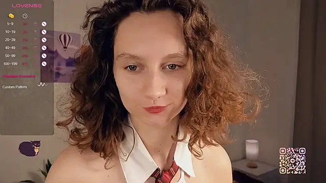 Snapshot of Leya_Curly chatting on 09/15/25, 09:42 Leya Curly online show from 09/15/25, 09:42