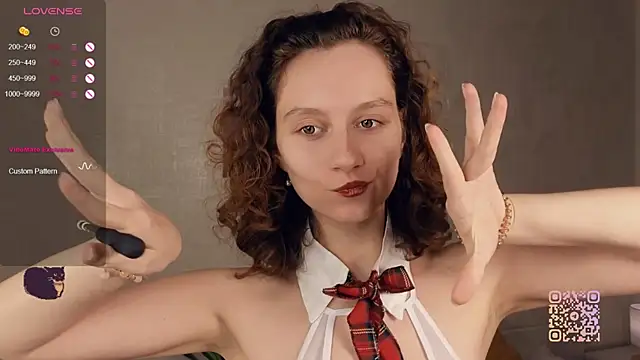 Snapshot of Leya_Curly chatting on 09/19/25, 03:02 Leya Curly online show from 09/19/25, 03:02