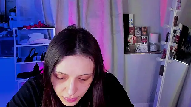 Snapshot of Sahara_Shields chatting on 03/18/26, 09:12 Sahara Shields online show from 03/18/26, 09:12