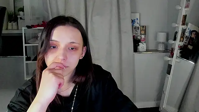 Snapshot of Sahara_Shields chatting on 03/28/26, 09:20 Sahara Shields online show from 03/28/26, 09:20