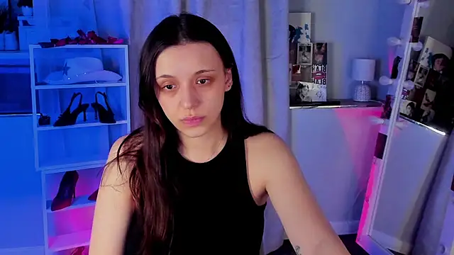 Snapshot of Sahara_Shields chatting on 04/02/26, 09:40 Sahara Shields online show from 04/02/26, 09:40