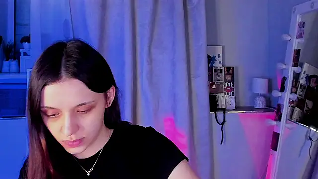 Snapshot of Sahara_Shields chatting on 04/05/26, 09:50 Sahara Shields online show from 04/05/26, 09:50