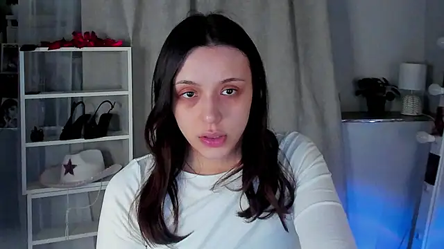 Snapshot of Sahara_Shields chatting on 05/03/26, 09:59 Sahara Shields online show from 05/03/26, 09:59