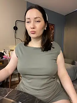 Snapshot of Kiss_My_Body chatting on 11/08/25, 12:38 Kiss My Body online show from 11/08/25, 12:38