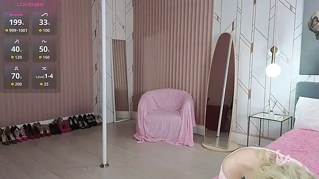 Eva  Summer online show from 10/06/25, 04:10