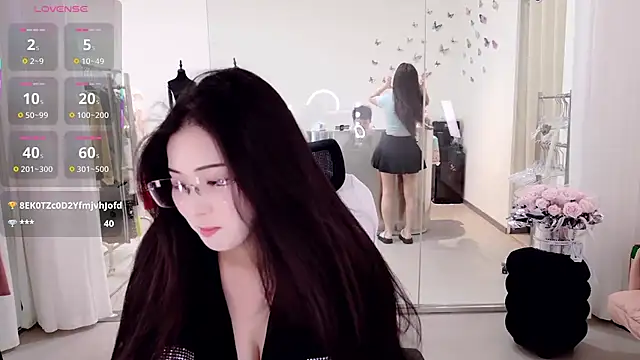 Snapshot of miaomiao-777 chatting on 07/11/26, 03:31 miaomiao-777 online show from 07/11/26, 03:31