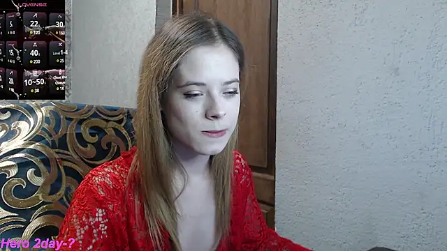 Snapshot of LauraBlan chatting on 03/09/25, 08:31 LauraBlan online show from 03/09/25, 08:31