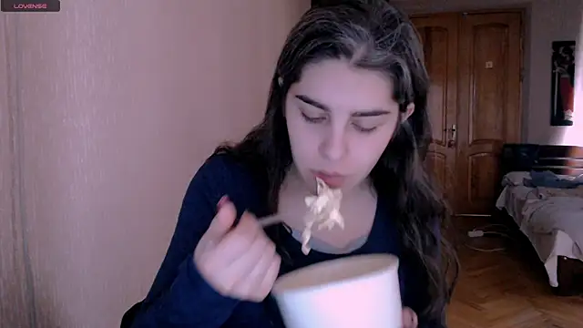  Roselina  online show from 02/08/25, 07:15