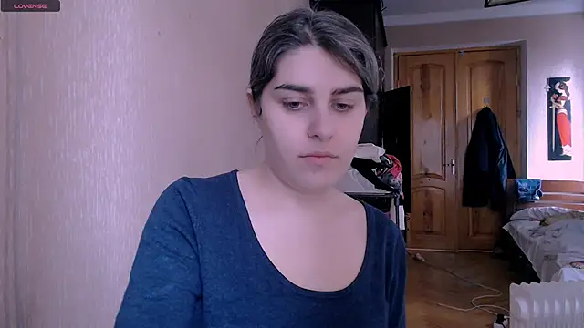  Roselina  online show from 02/10/25, 10:09