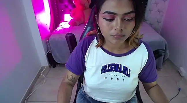 Snapshot of madelein_m chatting on 01/27/25, 10:27 madelein m online show from 01/27/25, 10:27