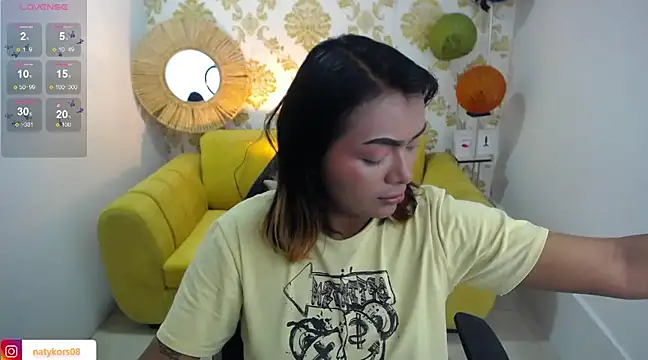 Snapshot of madelein_m chatting on 02/22/25, 12:08 madelein m online show from 02/22/25, 12:08