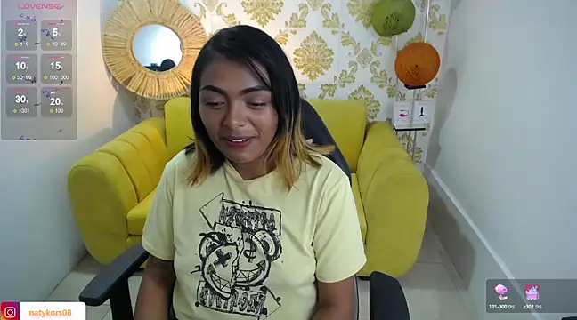 Snapshot of madelein_m chatting on 02/23/25, 12:30 madelein m online show from 02/23/25, 12:30