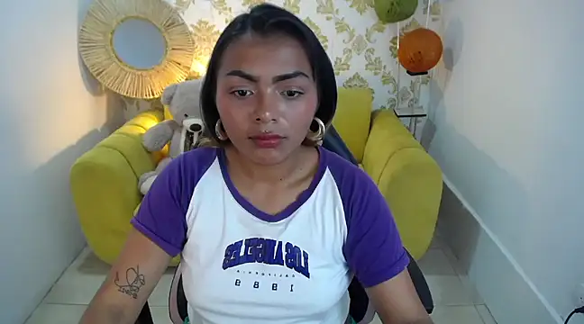 Snapshot of madelein_m chatting on 02/28/25, 07:25 madelein m online show from 02/28/25, 07:25