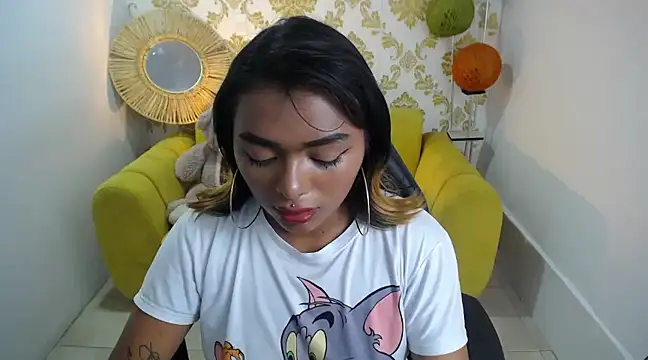 Snapshot of madelein_m chatting on 03/01/25, 03:38 madelein m online show from 03/01/25, 03:38