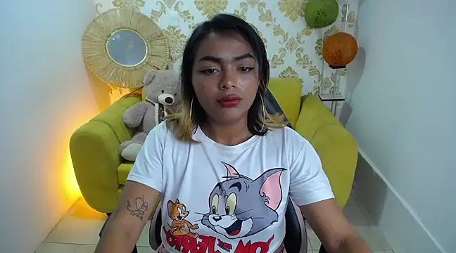 Snapshot of madelein_m chatting on 03/01/25, 06:43 madelein m online show from 03/01/25, 06:43