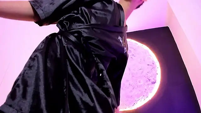 Snapshot of EthaanCox chatting on 02/22/25, 12:38 EthaanCox online show from 02/22/25, 12:38