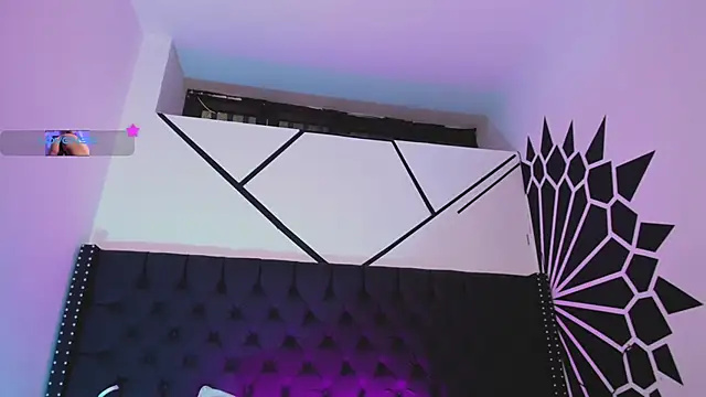 Snapshot of EthaanCox chatting on 10/02/25, 07:26 EthaanCox online show from 10/02/25, 07:26