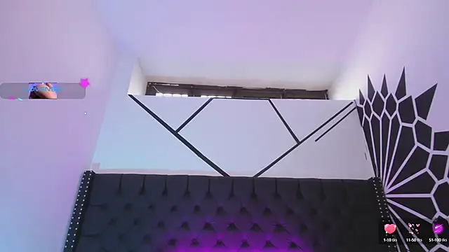 Snapshot of EthaanCox chatting on 10/02/25, 08:38 EthaanCox online show from 10/02/25, 08:38