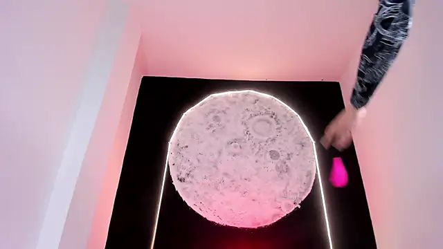 Snapshot of EthaanCox chatting on 11/08/25, 09:02 EthaanCox online show from 11/08/25, 09:02