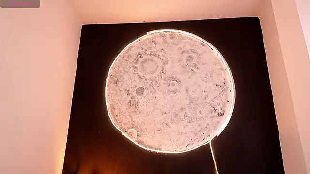 Snapshot of EthaanCox chatting on 12/15/25, 08:57 EthaanCox online show from 12/15/25, 08:57