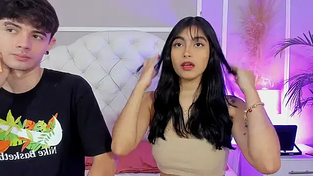 Snapshot of connor_and_angel chatting on 10/26/25, 01:17 connor and angel online show from 10/26/25, 01:17