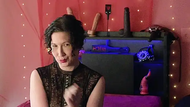 Snapshot of MistressVeritasX chatting on 05/29/26, 10:19 MistressVeritasX online show from 05/29/26, 10:19