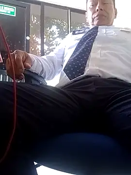 Snapshot of Jinenez chatting on 11/01/25, 08:11 Jinenez online show from 11/01/25, 08:11