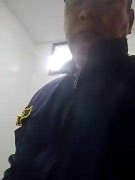 Snapshot of Jinenez chatting on 11/25/25, 02:44 Jinenez online show from 11/25/25, 02:44