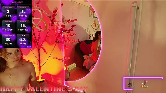 Snapshot of scarlette69 chatting on 02/15/25, 02:37 scarlette69 online show from 02/15/25, 02:37