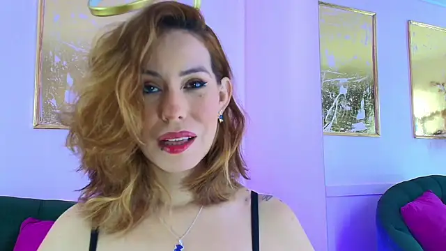 Snapshot of scarlette69 chatting on 10/10/25, 07:57 scarlette69 online show from 10/10/25, 07:57