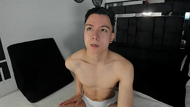 alanblack1 online show from 10/30/25, 04:19