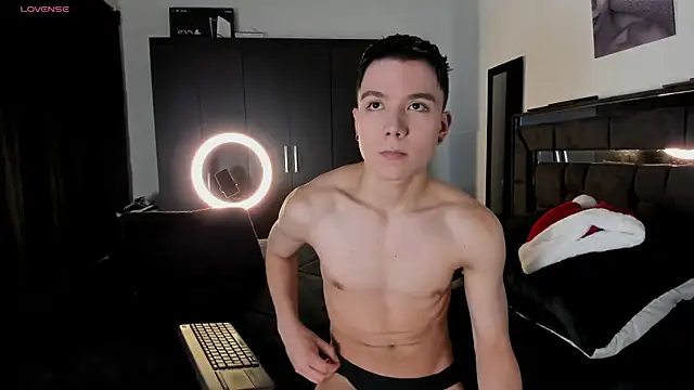 alanblack1 online show from 12/03/25, 09:57