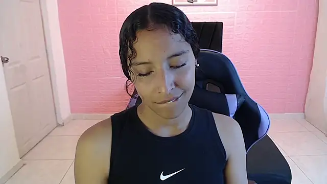 DULCE1609 online show from 12/22/25, 10:40