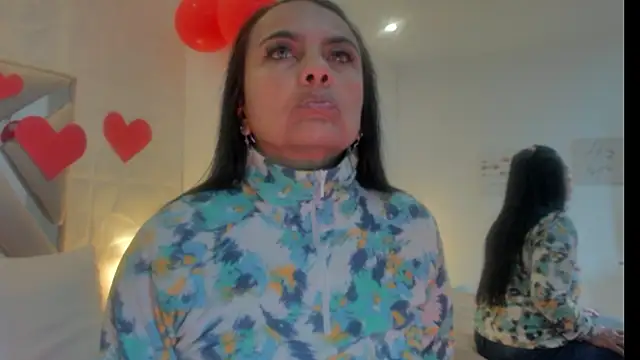 Snapshot of raquell_moore chatting on 02/19/25, 09:06 raquell moore online show from 02/19/25, 09:06