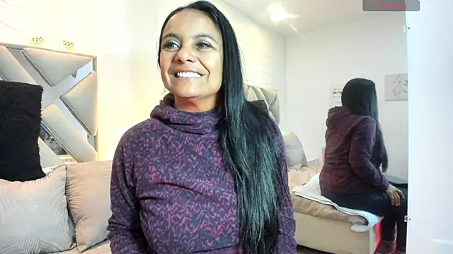 Snapshot of raquell_moore chatting on 09/19/25, 11:11 raquell moore online show from 09/19/25, 11:11
