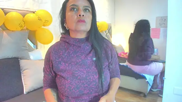 raquell moore online show from 12/22/25, 05:32