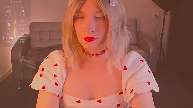 Snapshot of foxy_jpg chatting on 02/11/25, 07:38 foxy jpg online show from 02/11/25, 07:38