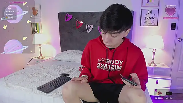 Snapshot of ethan_and_ava chatting on 02/27/25, 01:49 ethan and ava online show from 02/27/25, 01:49