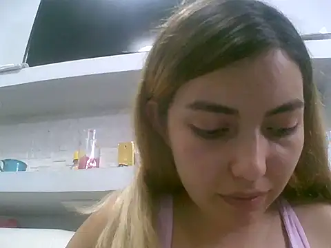 Snapshot of VittoriaTaylor chatting on 03/25/26, 04:07 VittoriaTaylor online show from 03/25/26, 04:07