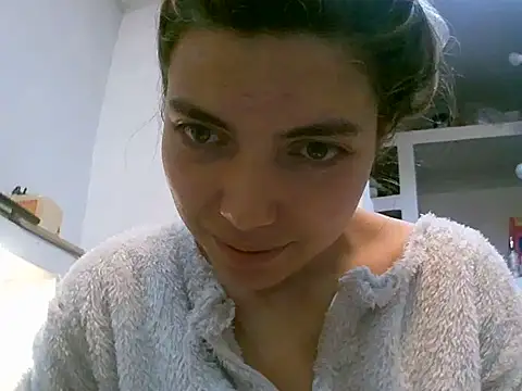 VittoriaTaylor online show from 05/10/26, 11:10