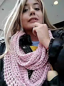 Snapshot of monicavictoria1301 chatting on 05/12/26, 01:08 monicavictoria1301 online show from 05/12/26, 01:08