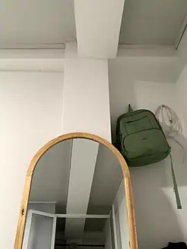 Snapshot of Bella_still chatting on 10/07/25, 01:08 Bella still online show from 10/07/25, 01:08