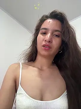 Snapshot of Bella_still chatting on 03/30/26, 01:45 Bella still online show from 03/30/26, 01:45