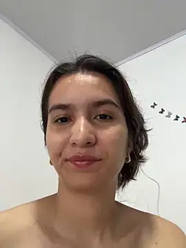 Snapshot of Bella_still chatting on 04/01/26, 02:03 Bella still online show from 04/01/26, 02:03